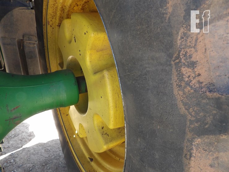 john-deere-8220-image-11