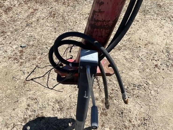 new-holland-252-image-7