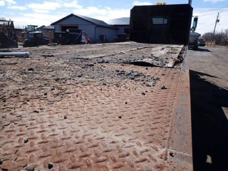 2001-freightliner-fld112-image-52