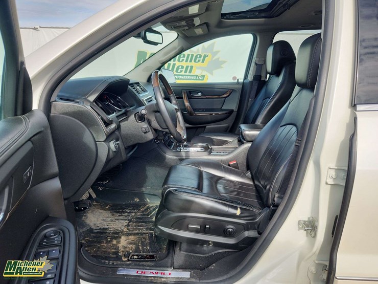 2014-gmc-acadia-denali-image-14