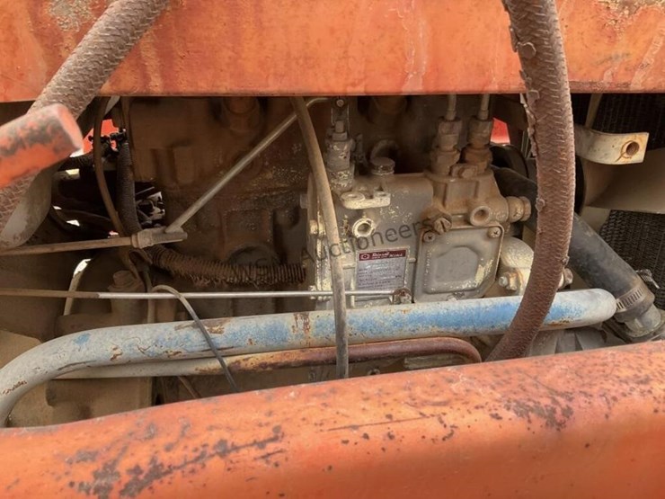 massey-ferguson-205-4-image-8