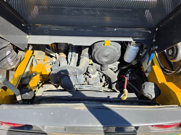 2022-new-holland-c332-image-20