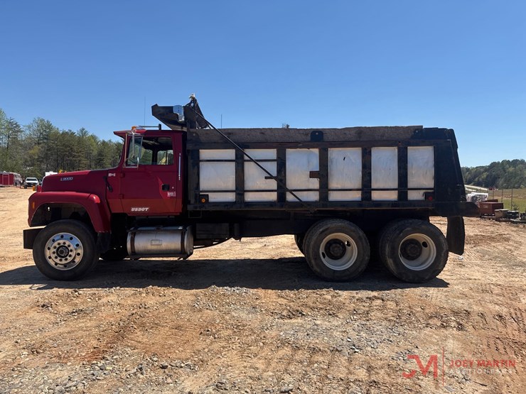 1994-ford-l9000-image-8