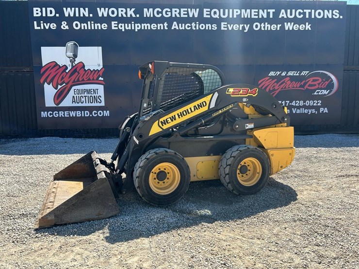 2016-new-holland-l234-image-1