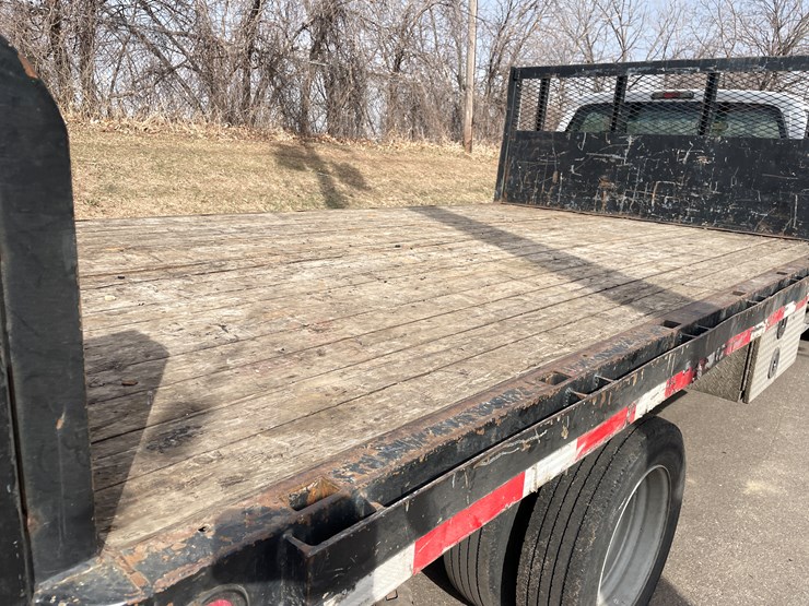 2009-ford-f550-image-56