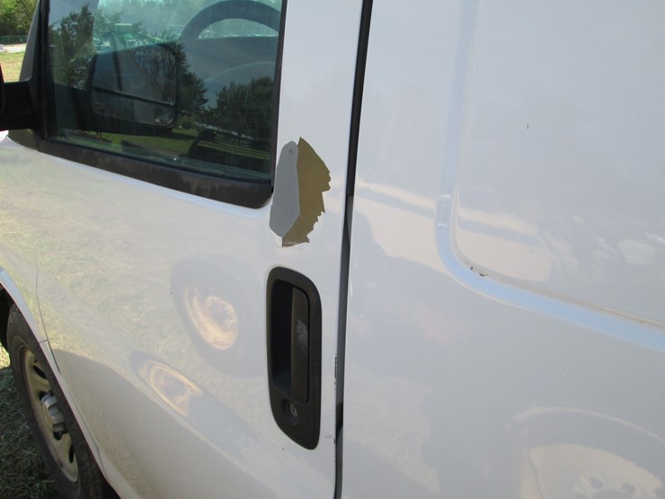 2012-chevrolet-express-g1500-image-14