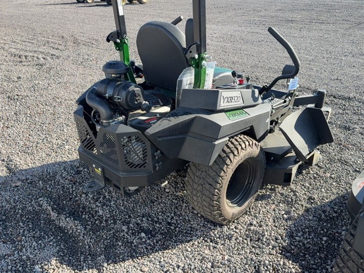 #4070-•-yakta-yxr-320-zero-turn-mower-image-8