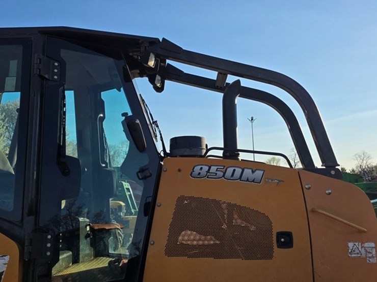 2013-case-850m-image-33
