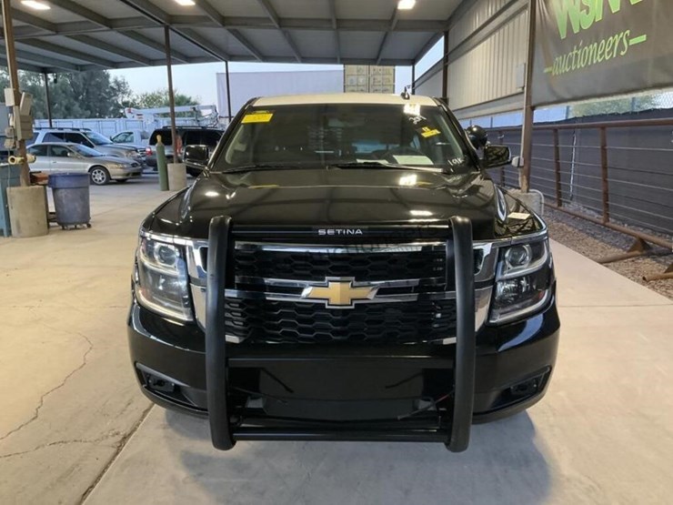 2019-chevrolet-tahoe-image-3