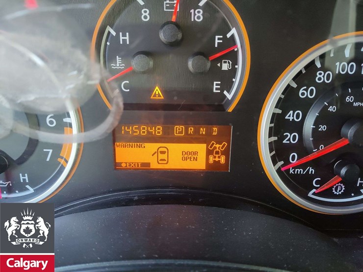 2015-nissan-titan-image-22