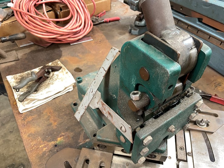 #2531-•-tennsmith-notcher-(columbia-heights,-mn)-image-13