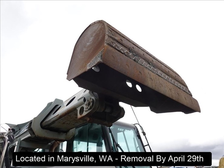 2009-gradall-xl3100-image-40