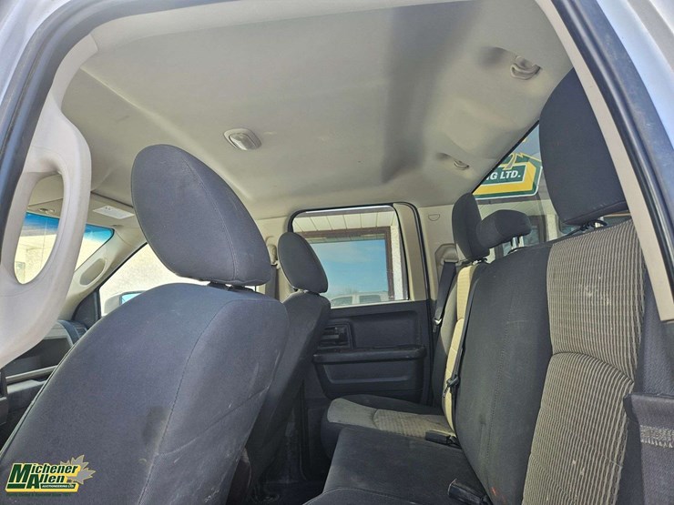 2012-dodge-1500-image-34