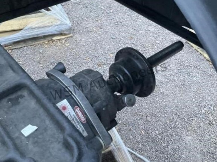 coats-125-wheel-balancer-image-6