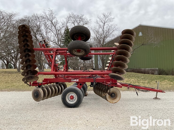 case-ih-3950-image-4