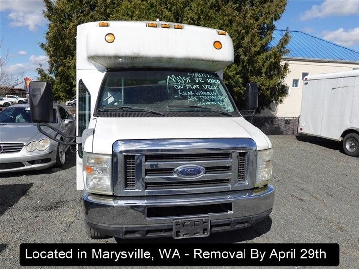 2009-ford-e450-image-11