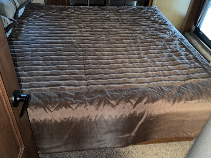 #3003-•-2014-big-horn-39'-5th-wheel-camper-image-39