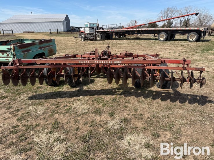massey-ferguson-520-image-6