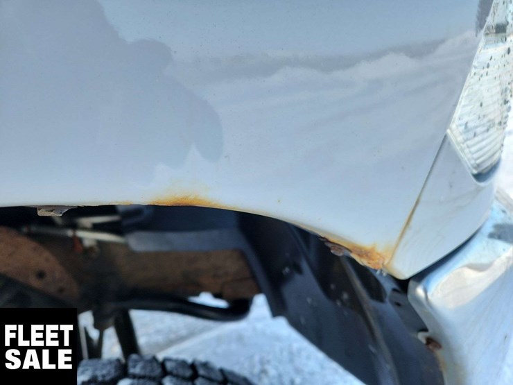 2013-dodge-3500-image-29