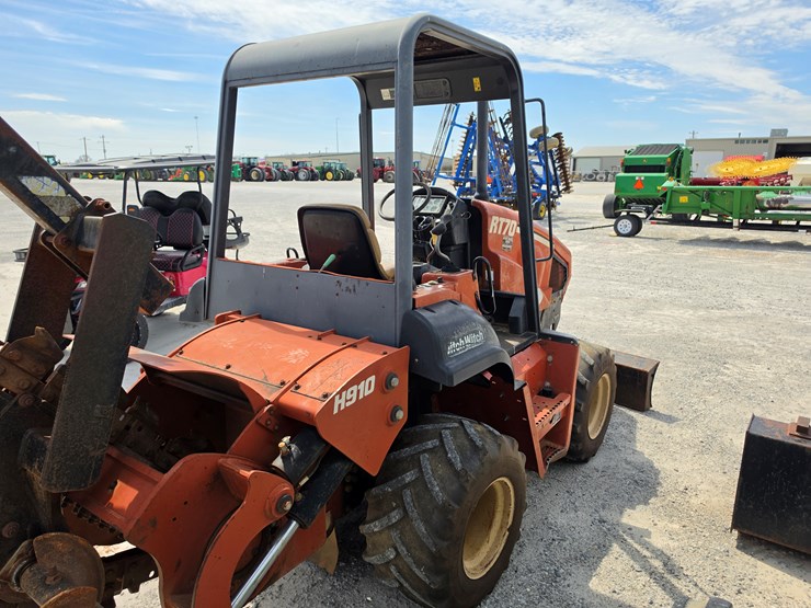 2002-ditch-witch-rt70-image-18