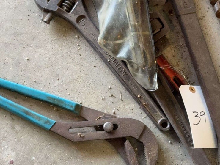 assorted-wrenches,-drill-bits-and-tool-accessories-image-3