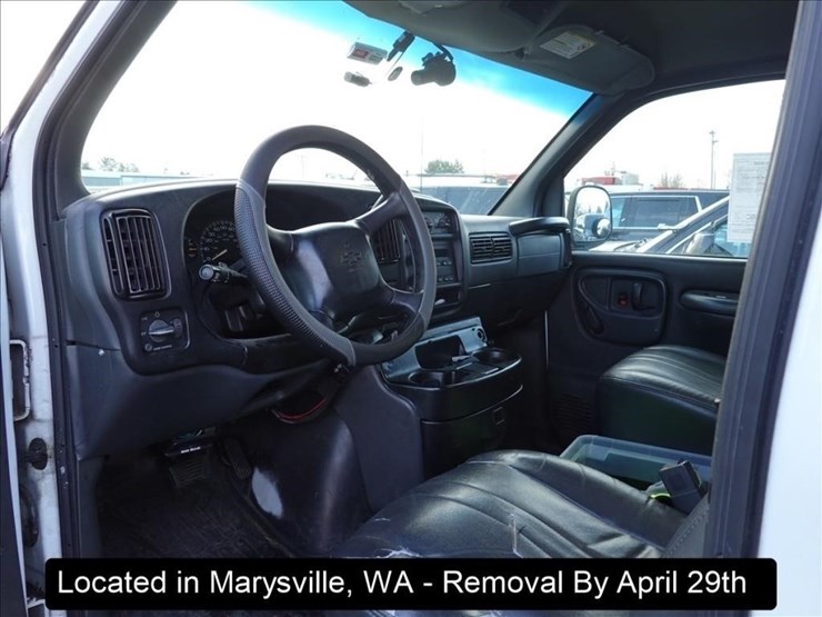 2002-chevrolet-3500-image-21