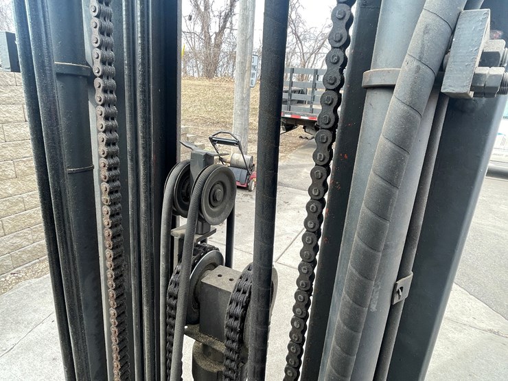 #2505-•-nissan-forklift-(columbia-heights,-mn)-image-12