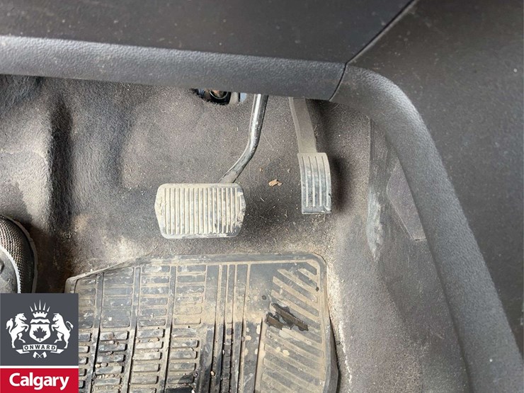 2013-ford-escape-se-image-21