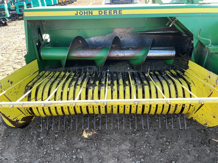 john-deere-328-image-11