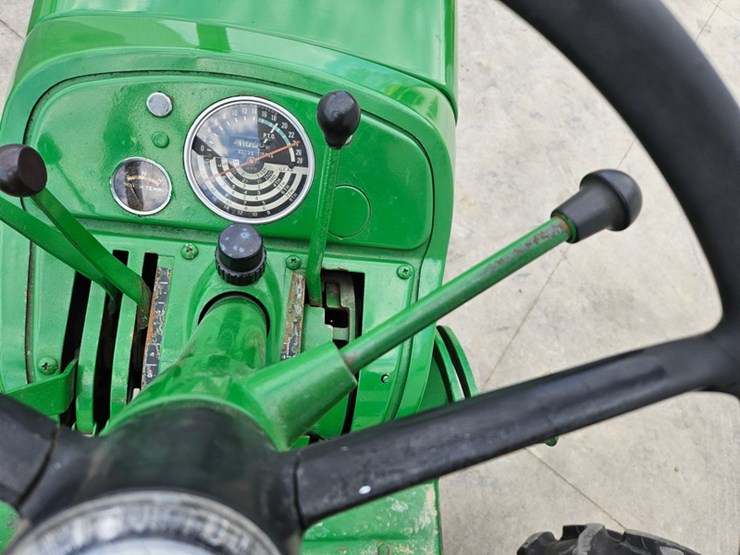 1961-john-deere-2010-image-25