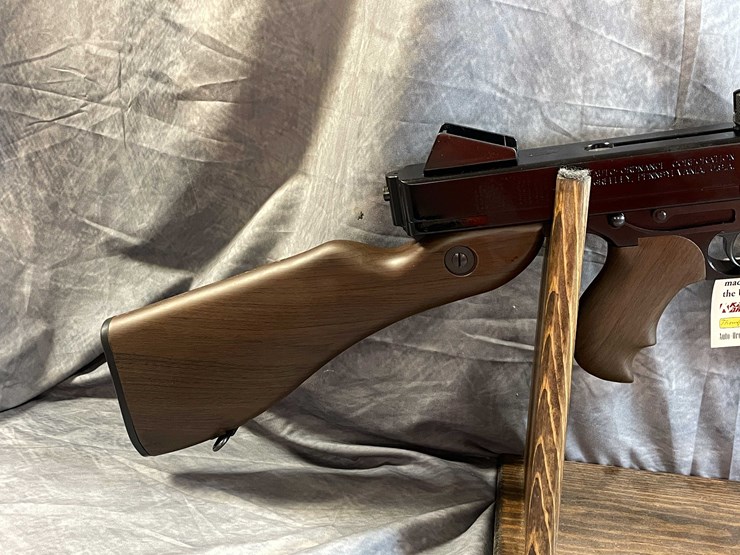 #10055-•-thompson-1927a-1c-ltw-dlx,-45-acp-semi-auto-rifle,-sn:-kpc1200-image-3