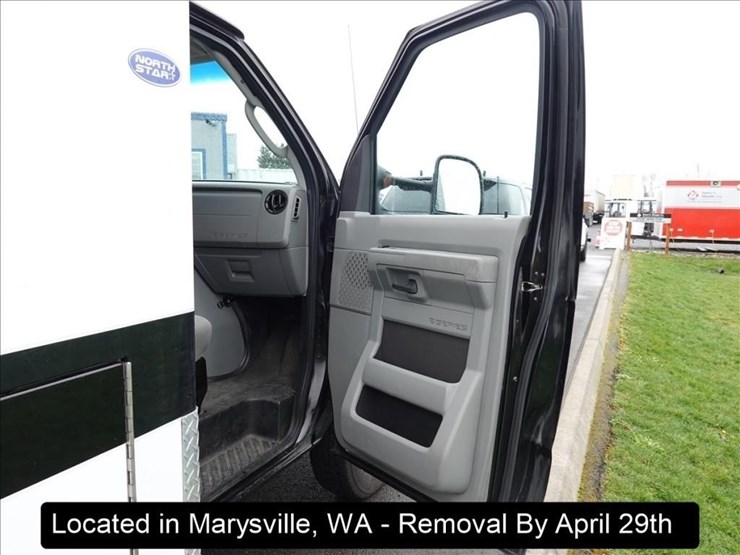 2015-ford-e350-image-25