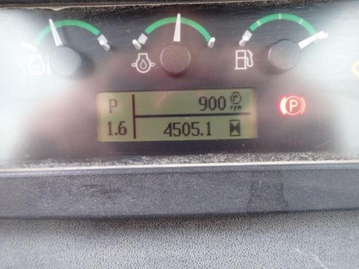 2018-deere-450k-image-10