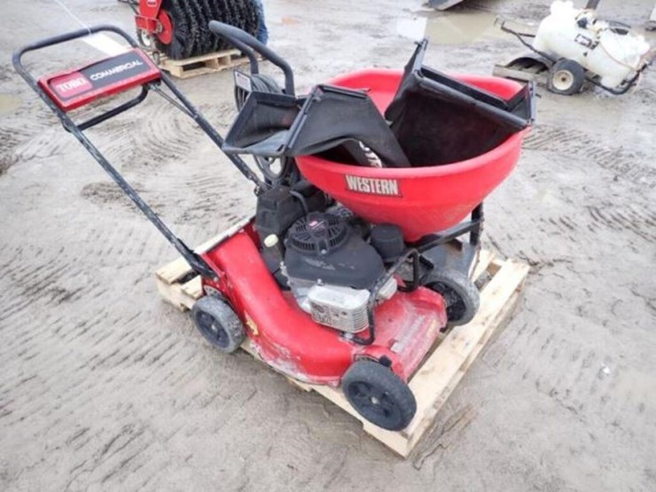 toro-24-in.-push-mower(s)-image-3