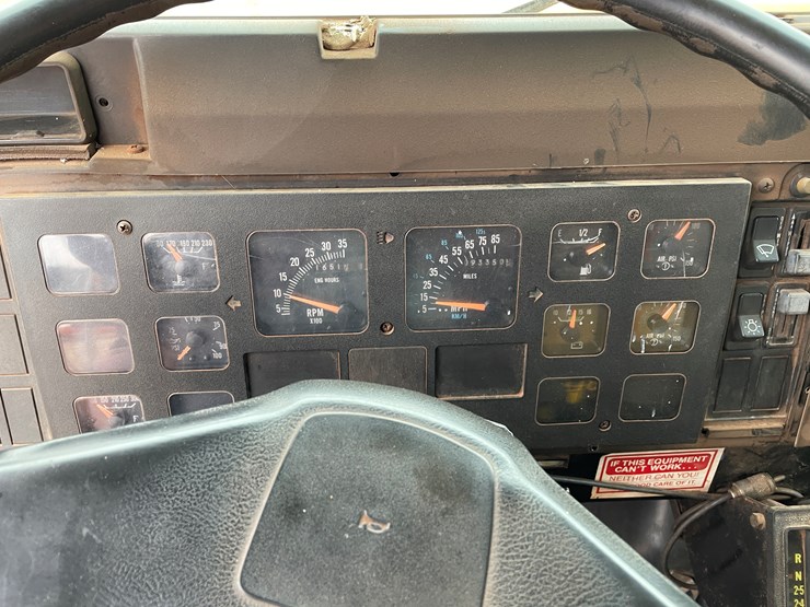 1991-international-4900-image-64