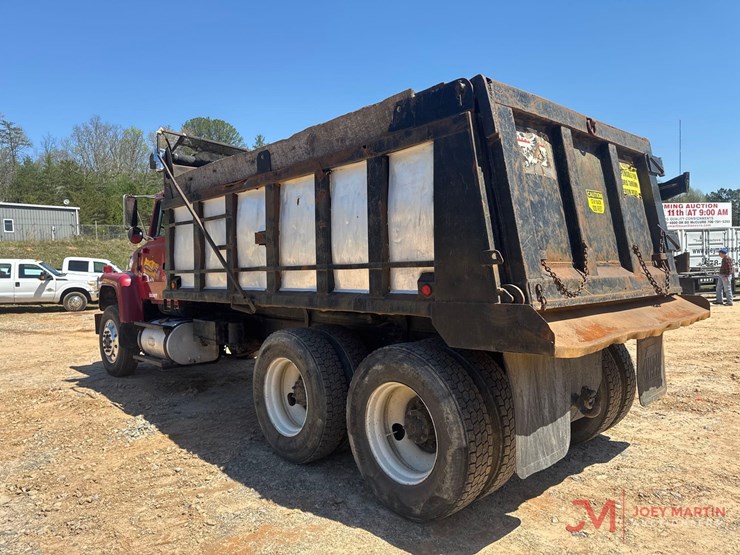 1994-ford-l9000-image-7