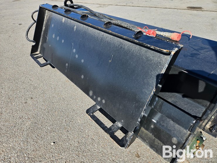 2025-massey-ferguson-730-image-10