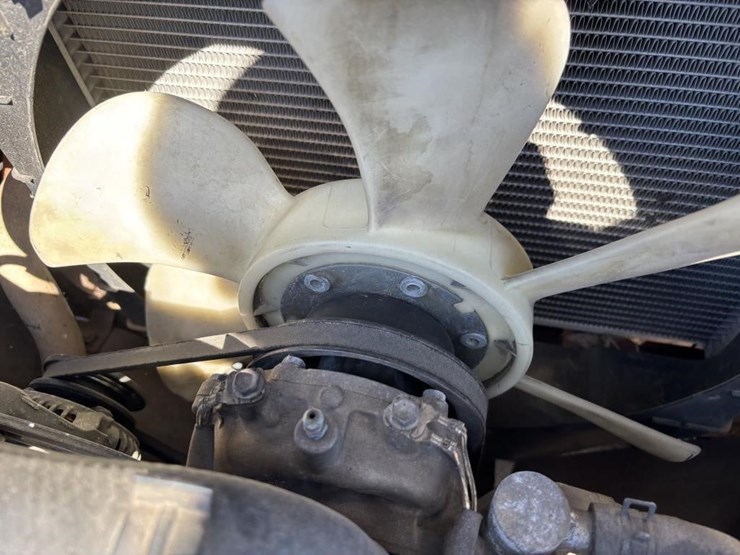 2017-toyota-8fgu30-image-30