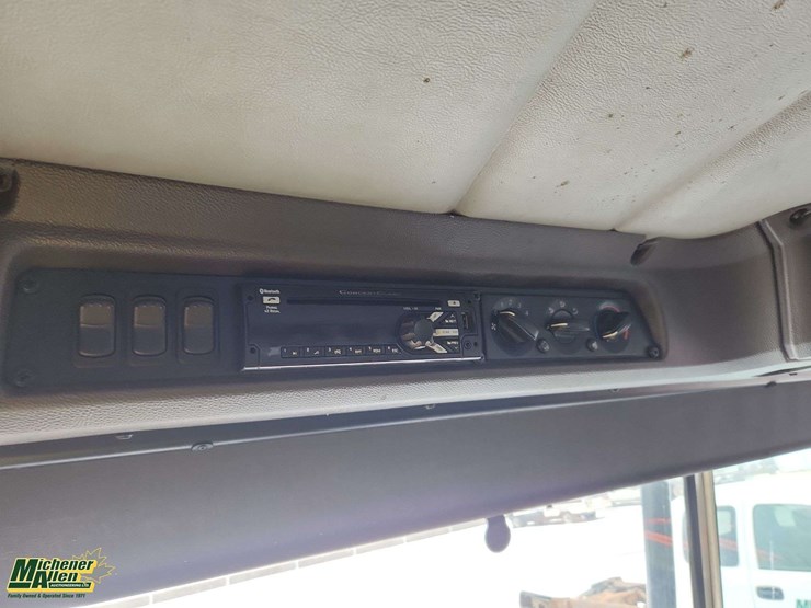 2019-peterbilt-520-image-20