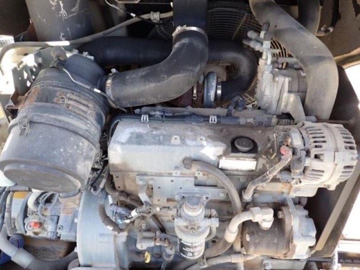 2011-deere-304j-image-55