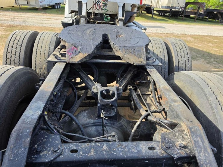 2010-kenworth-t800-image-9