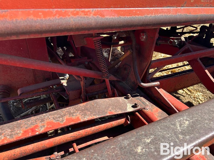 new-holland-1033-image-20