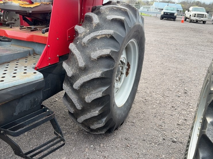 massey-ferguson-4253-image-15