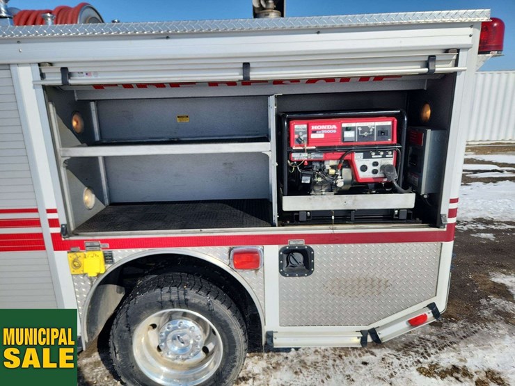 2005-ford-f550-image-27