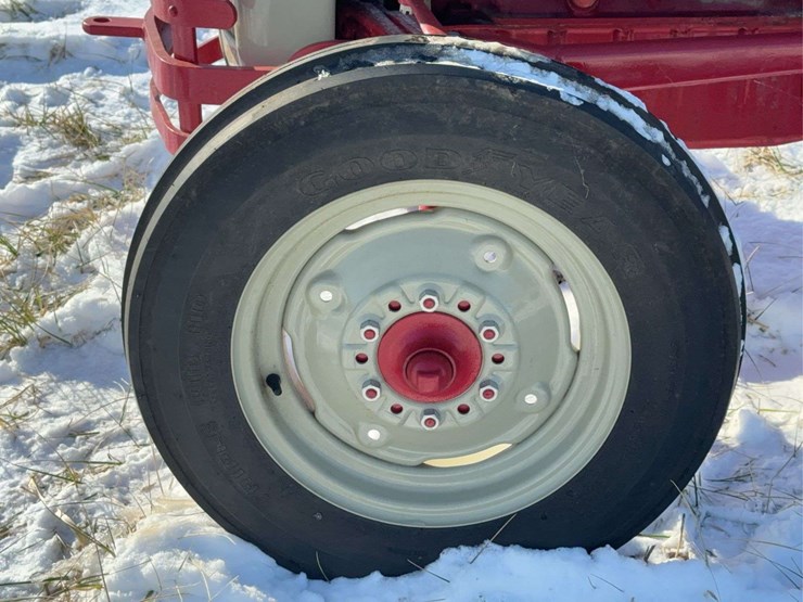 1952-ford-8n-image-19