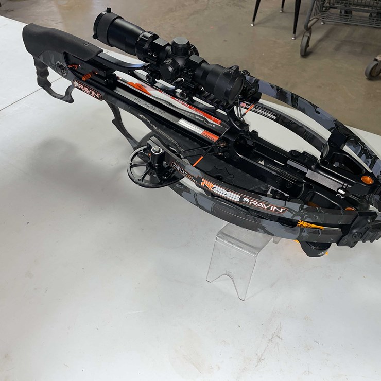 #2889 • Ravin Crossbows R-26