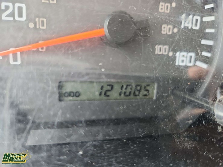 2016-isuzu-npr-image-6