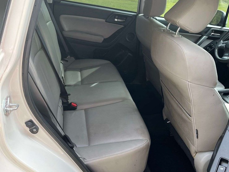 2015-subaru-forester-image-9