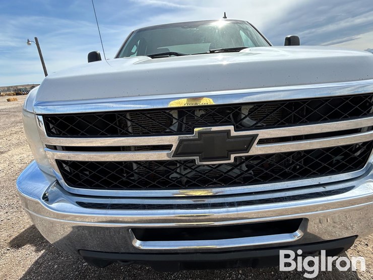 2011-chevrolet-silverado-2500-lt-image-10