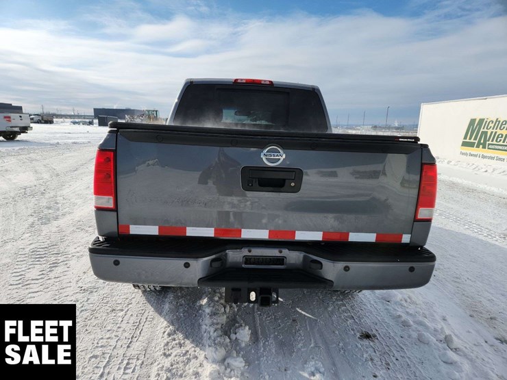 2014-nissan-titan-image-7